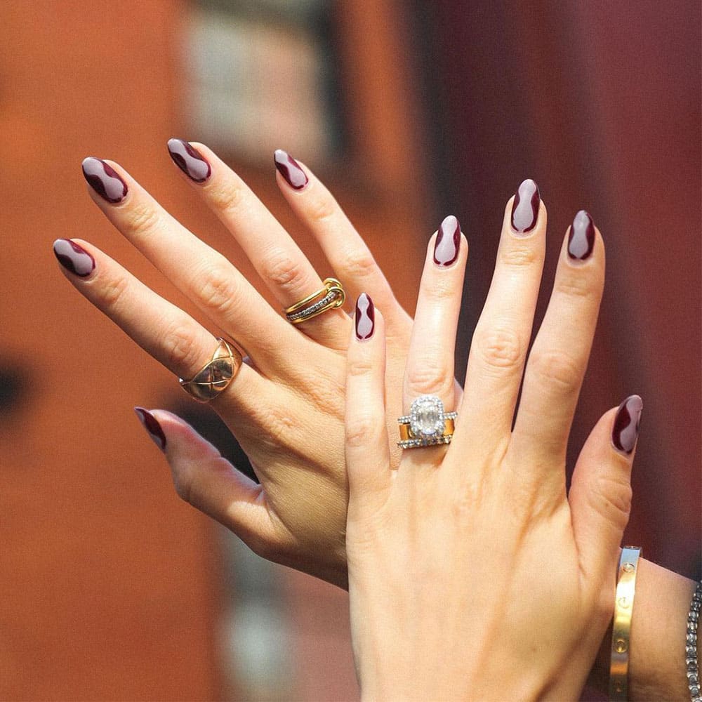 9 Best Fall Nail Colors To Complete Your Fall Look - Try Now!
