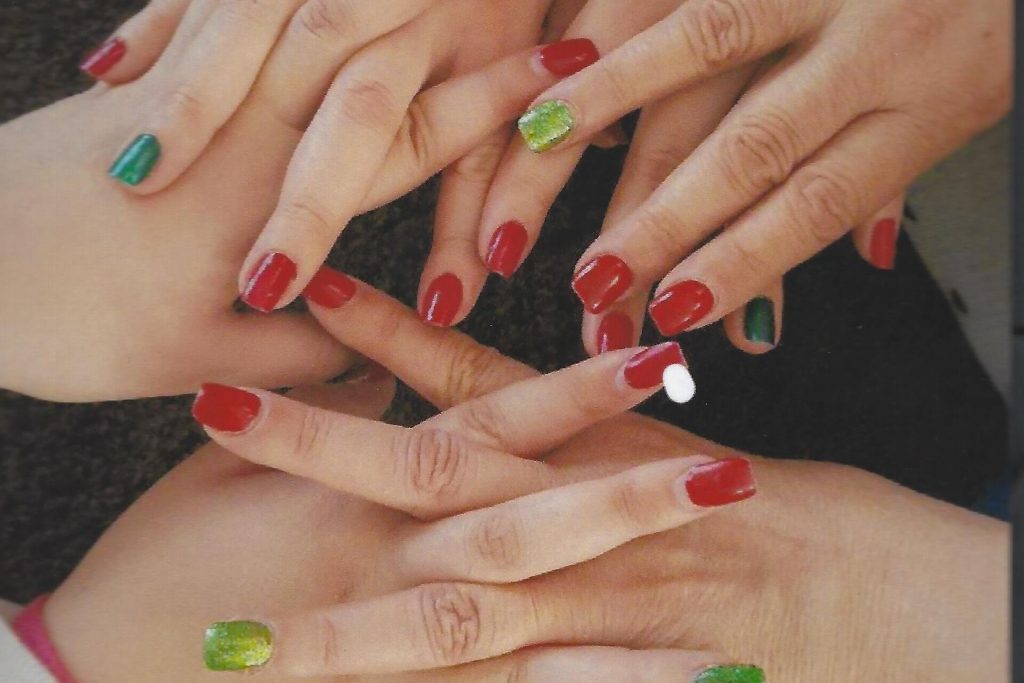What Your Nail Polish Color Says About Your Personality - wide 9