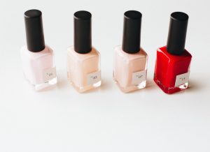 What's the Difference Between Gel and Regular Nail Polish?